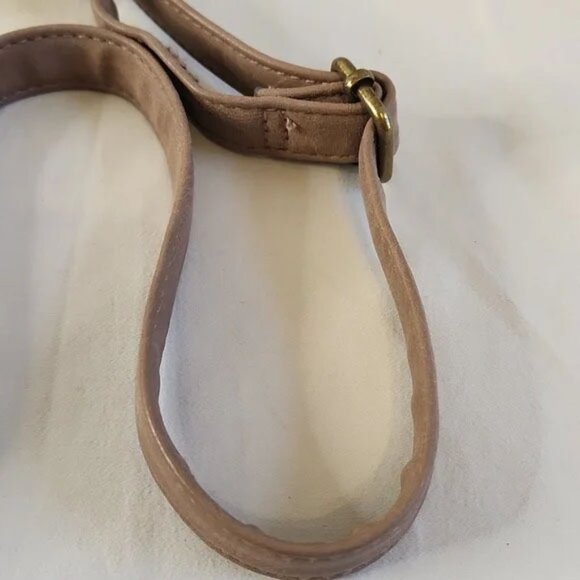 🍒 maurices Taupe Crossbody - Picture 3 of 5